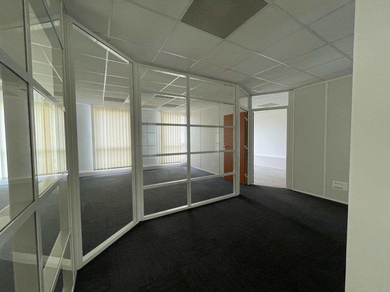 Bureau Aix-en-Provence 301m² Location bureau Aix-en-Provence Bouches-du-Rhône OLBUR2530639 6